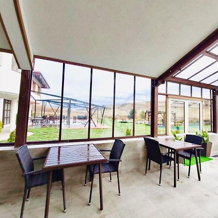 Park Hotel Eagle Stone Koprivštica Exteriér fotografie